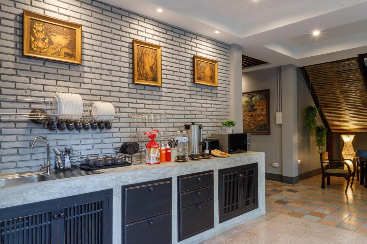 Hostel One Art And Gallery Τσιάνγκ Μάι Εξωτερικό φωτογραφία