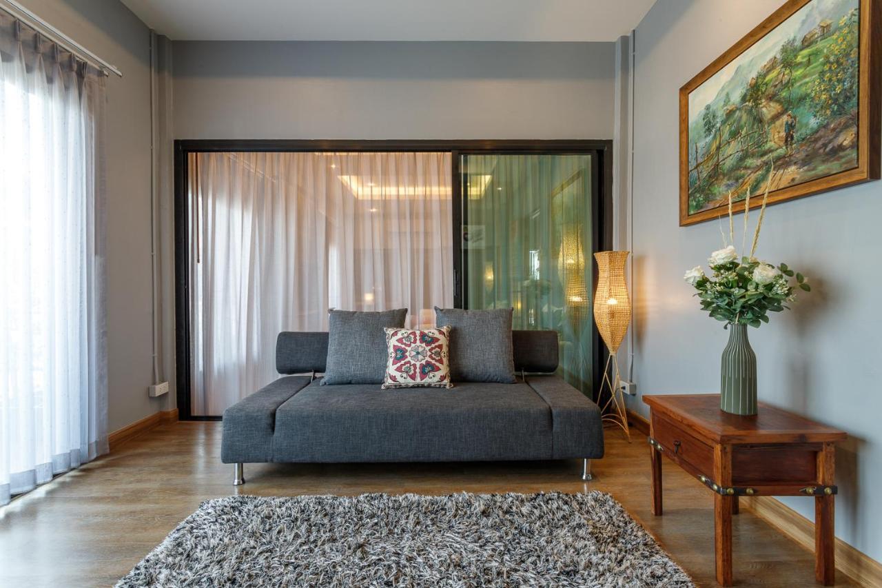 Hostel One Art And Gallery Τσιάνγκ Μάι Εξωτερικό φωτογραφία