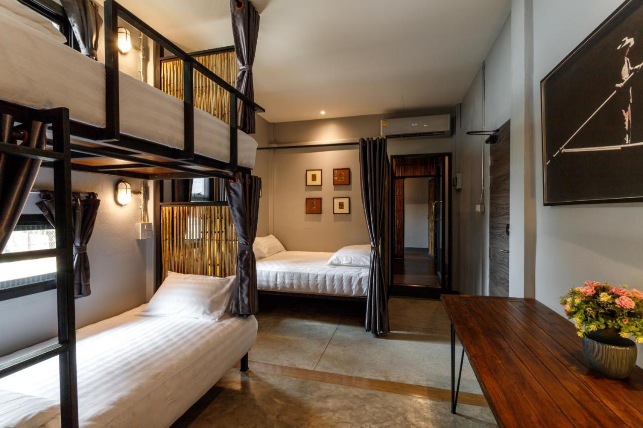 Hostel One Art And Gallery Τσιάνγκ Μάι Εξωτερικό φωτογραφία